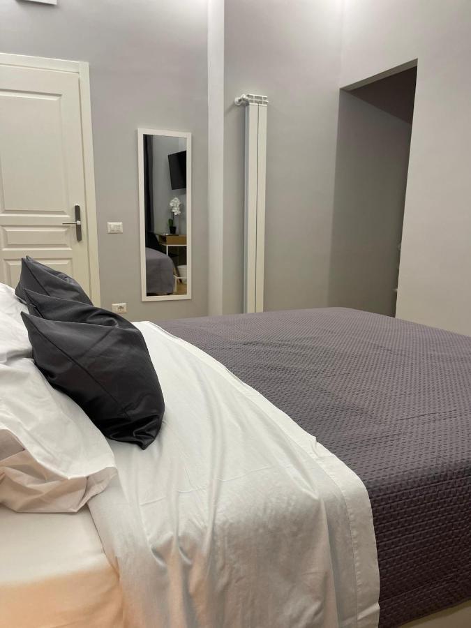 Vomero Suite And Deluxe Room B&B Napoli Luaran gambar