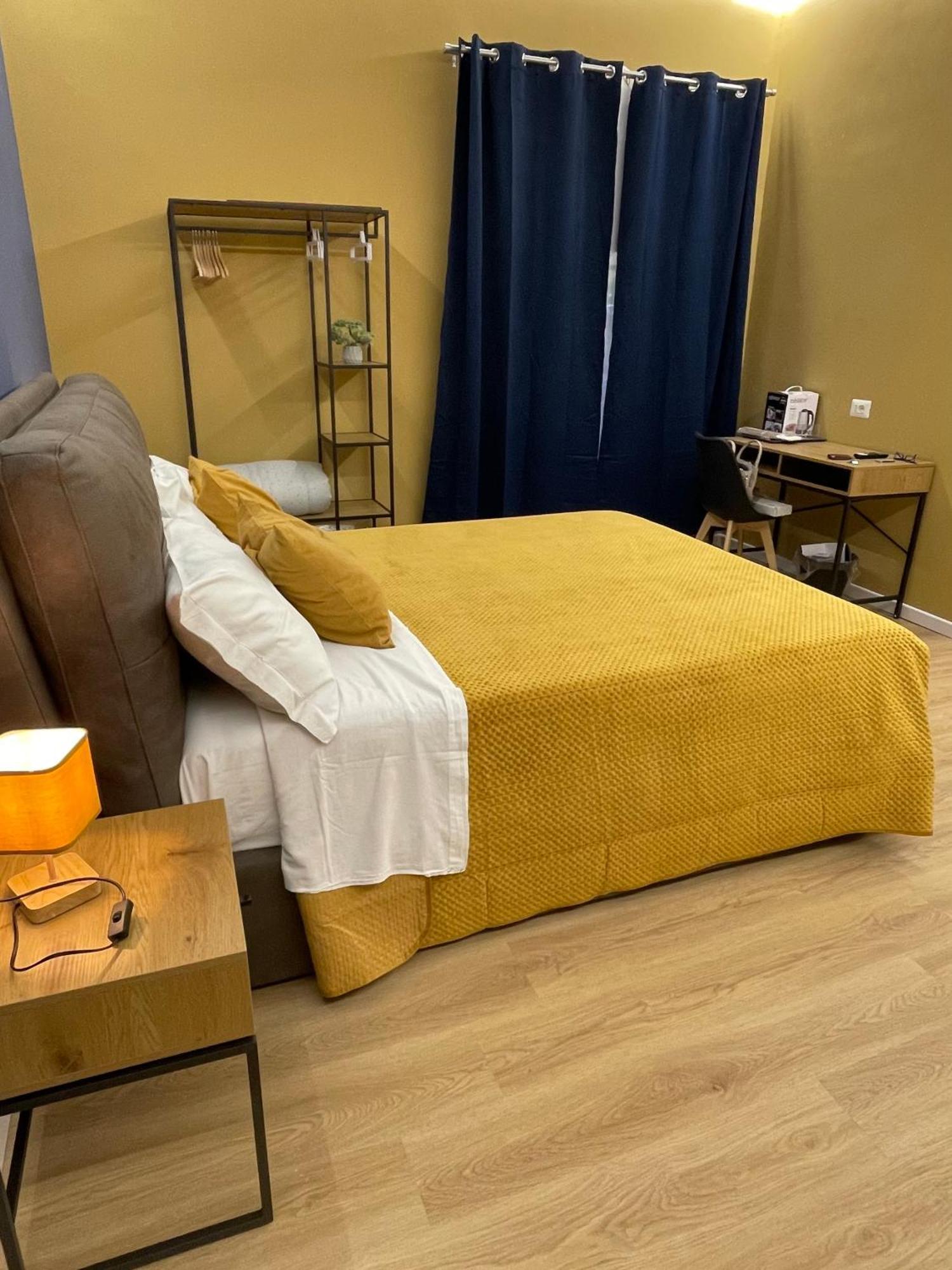 Vomero Suite And Deluxe Room B&B Napoli Luaran gambar