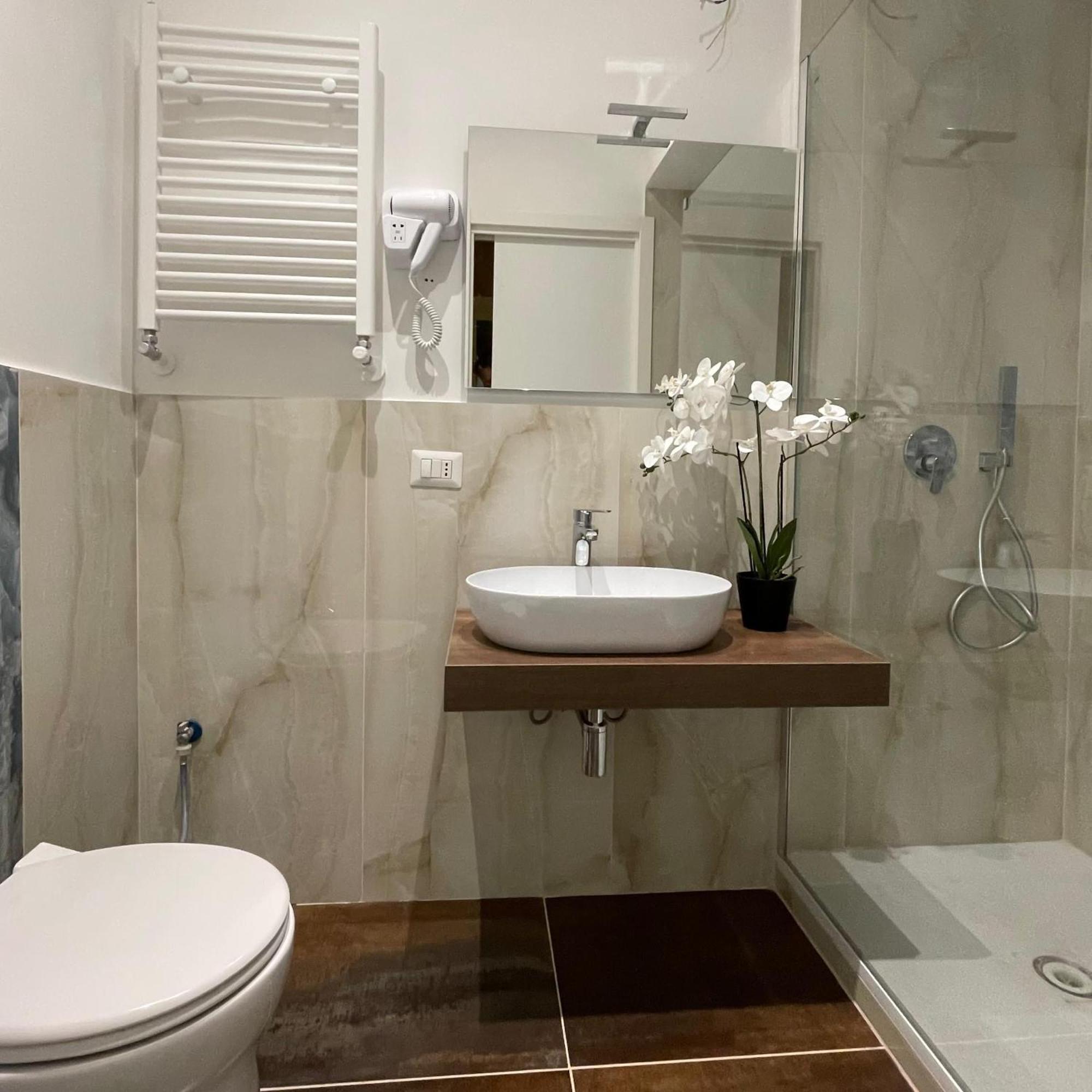 Vomero Suite And Deluxe Room B&B Napoli Luaran gambar