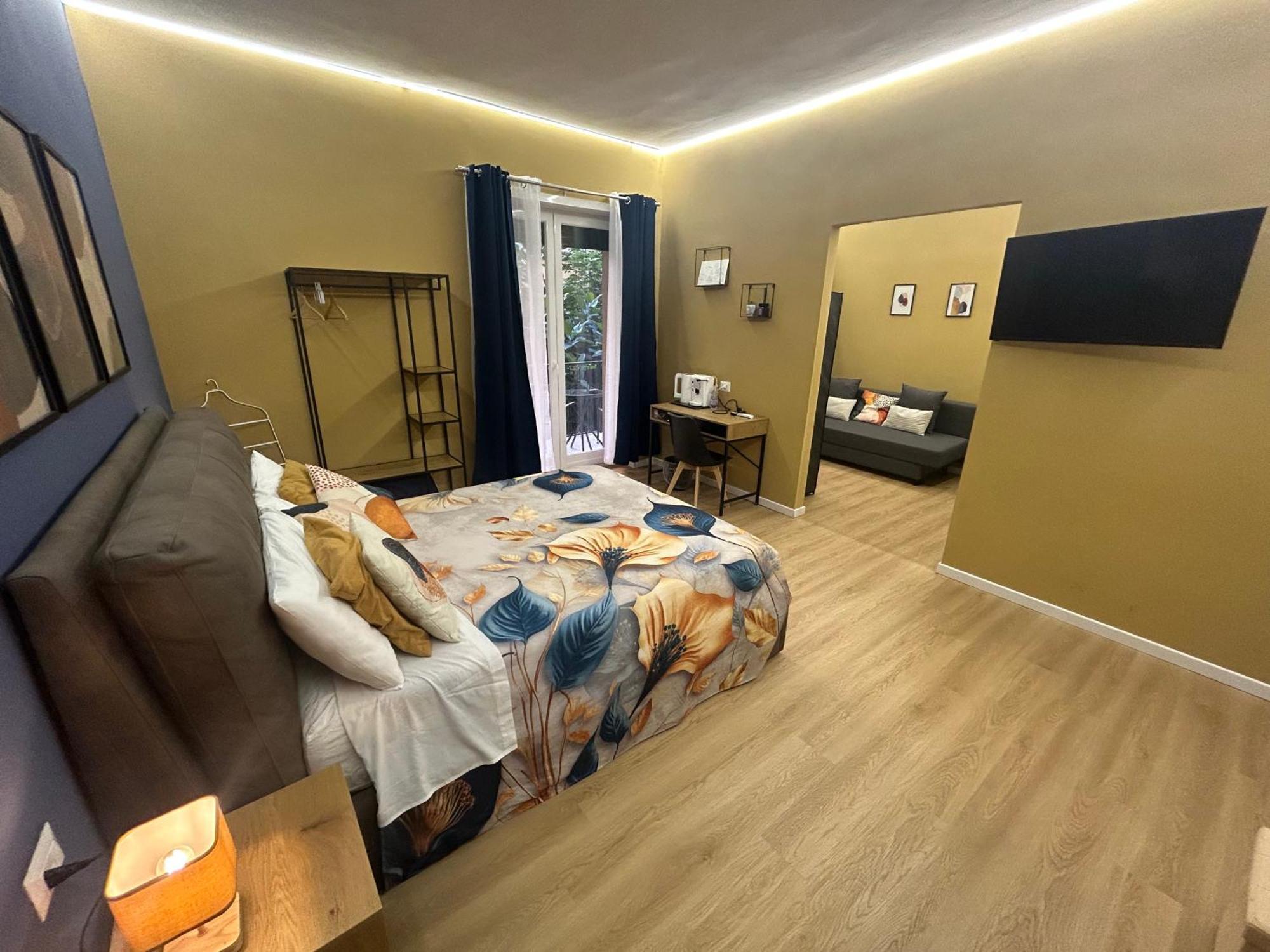 Vomero Suite And Deluxe Room B&B Napoli Luaran gambar