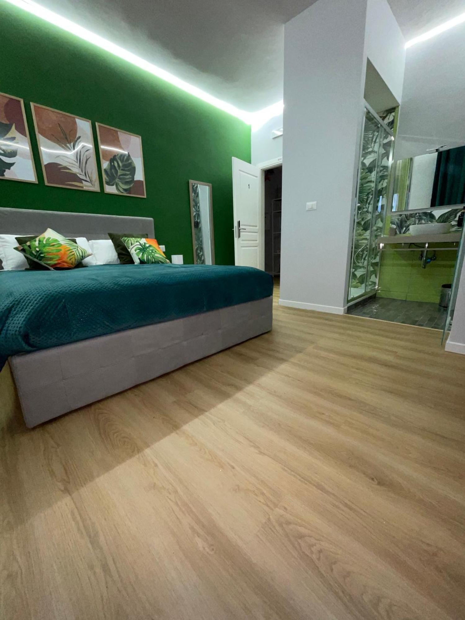 Vomero Suite And Deluxe Room B&B Napoli Luaran gambar